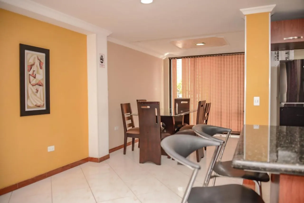 Calle 8 Suites Medellin Apartment