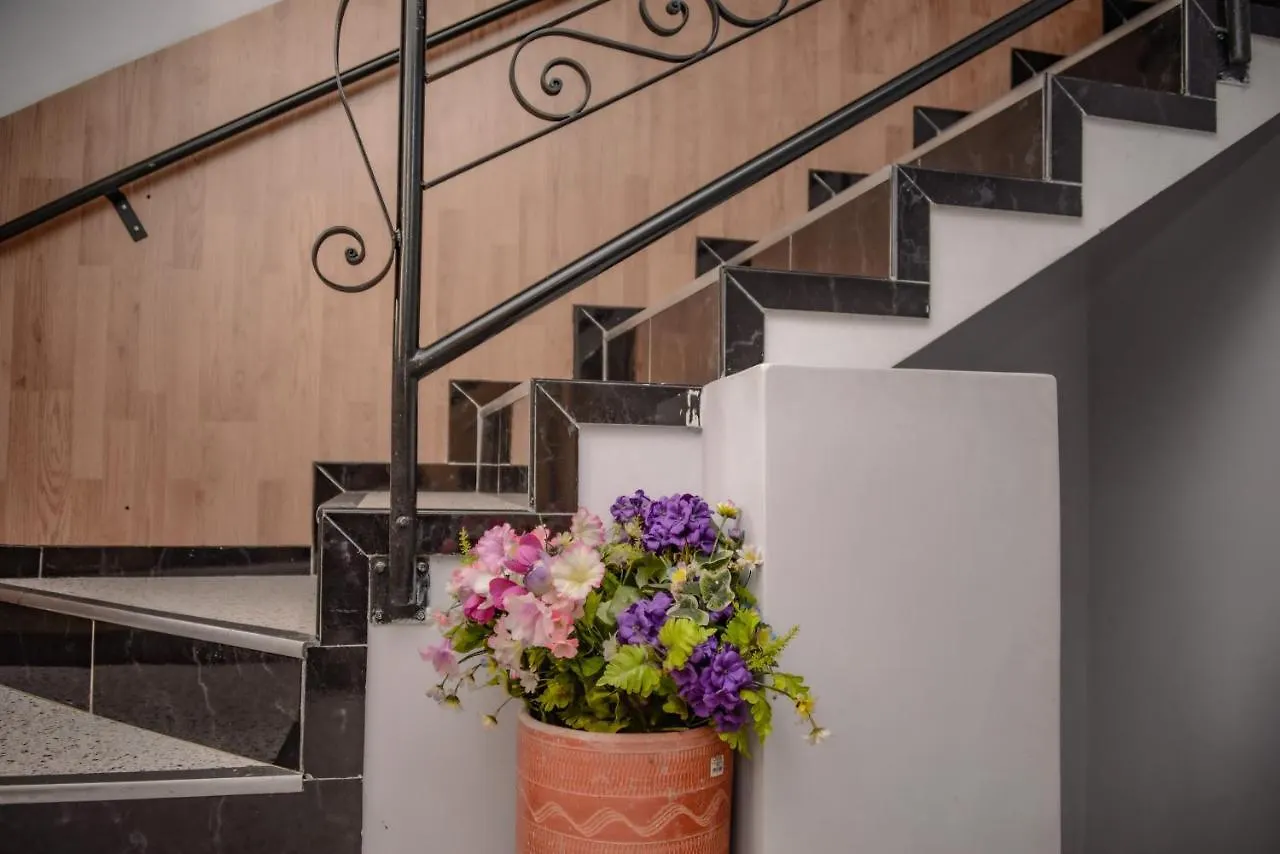 Calle 8 Suites Medellin 0*,  Colombia