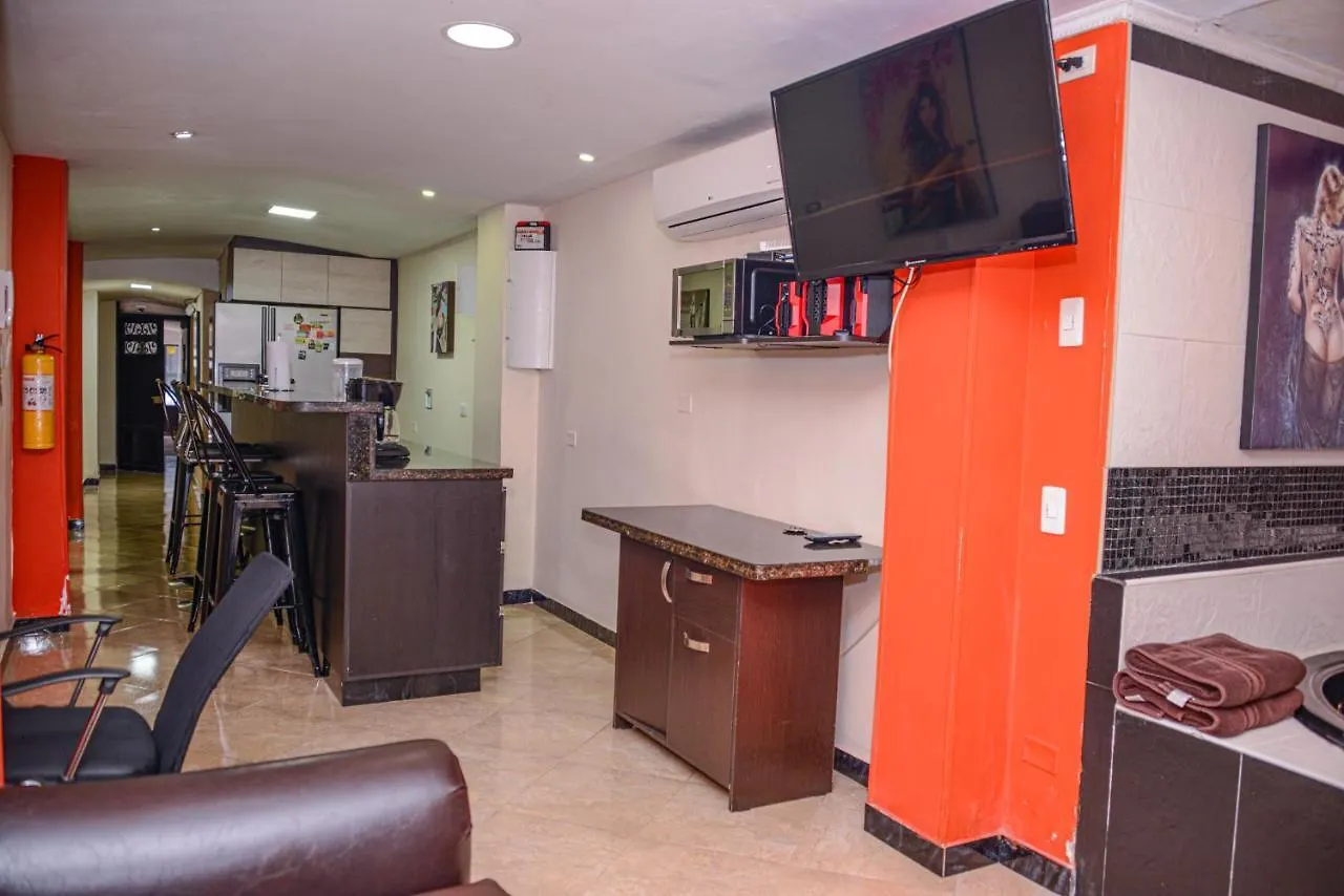 Calle 8 Suites Medellin Apartment