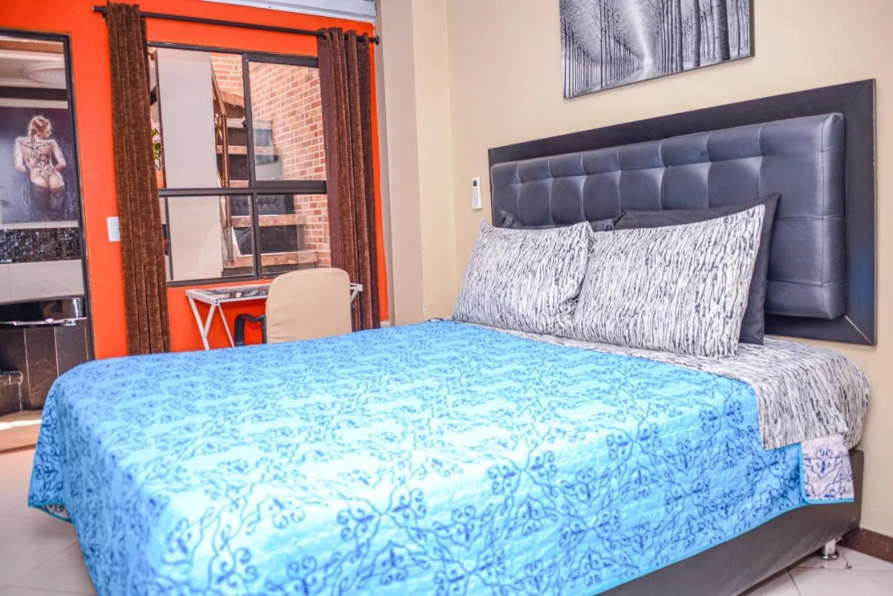 Calle 8 Suites Medellin 0*,  Colombia