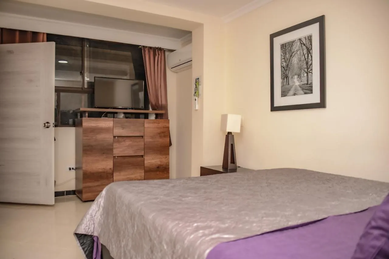 Calle 8 Suites Medellin Apartment